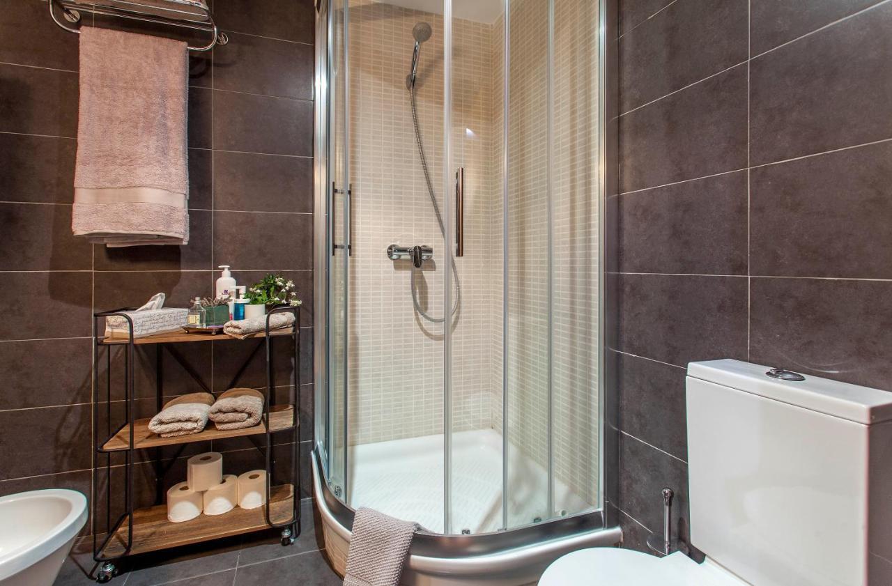 Luxurious & Alluring Home In Historic Town Valencia Buitenkant foto