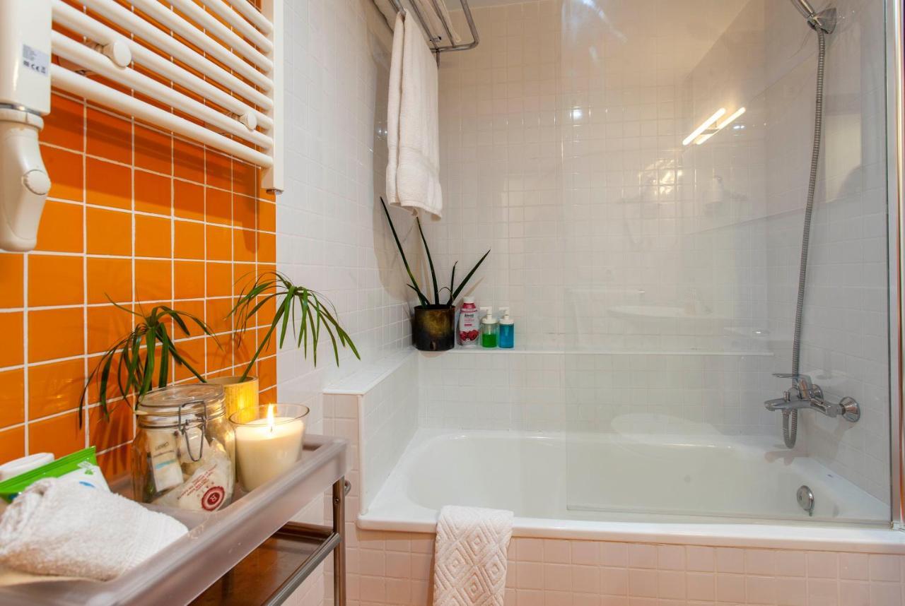 Luxurious & Alluring Home In Historic Town Valencia Buitenkant foto